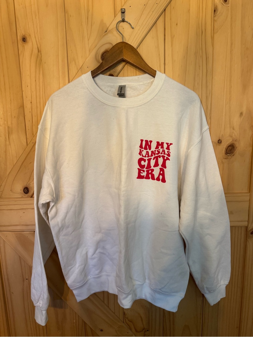 TAYLOR SWIFT Gildan Crewneck Sweatshirt with Red 'In My Kansas City Era' Graphic